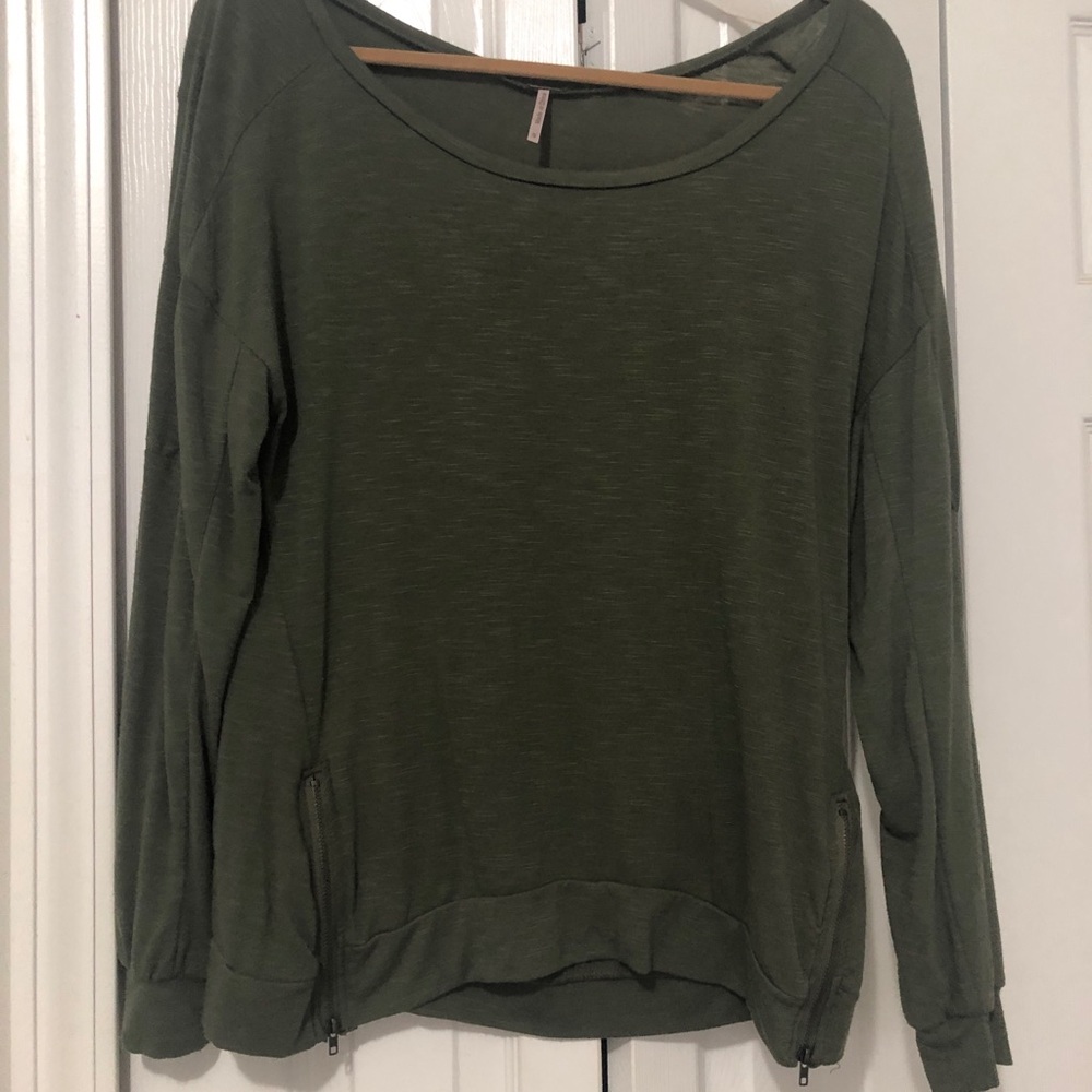 Long sleeve shirt